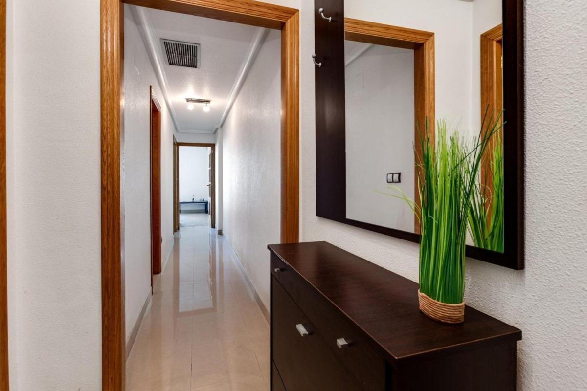 Nice Apartment With Terrace On The Los Locos Beach Торевьиа Экстерьер фото