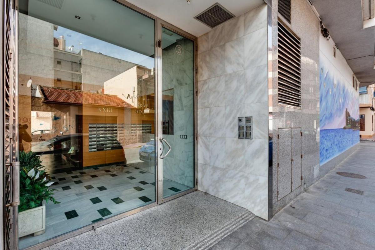 Nice Apartment With Terrace On The Los Locos Beach Торевьиа Экстерьер фото
